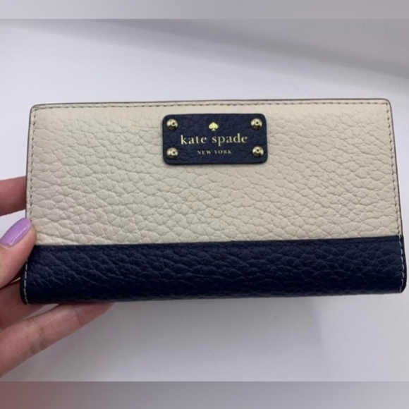 Kate Spade Black and Cream Women's Wallet NWT - Picture 2 of 4